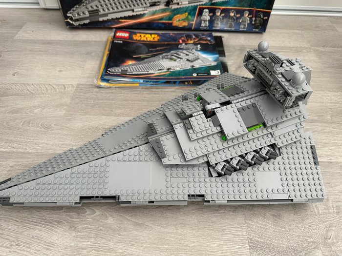 Lego - Star Wars - Lego Star Wars 75055 Impérial star destroyer - 2000-2010