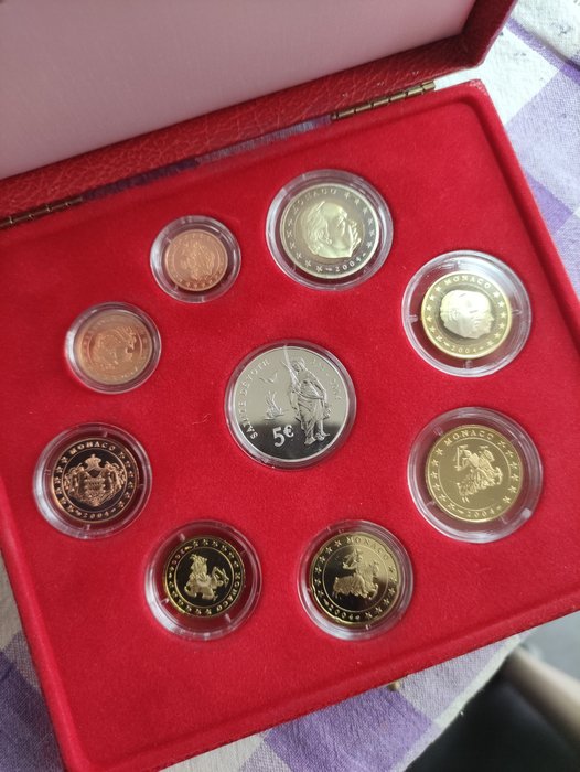 Monaco. Proof Set 2004 "Sainte Dévote" (incl. 5 euro zilver)