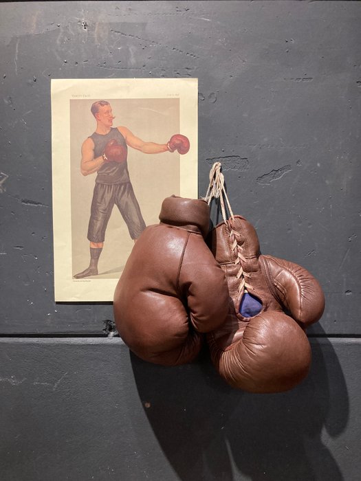 Boxing gloves, - Knockout - Vintage boksehandsker