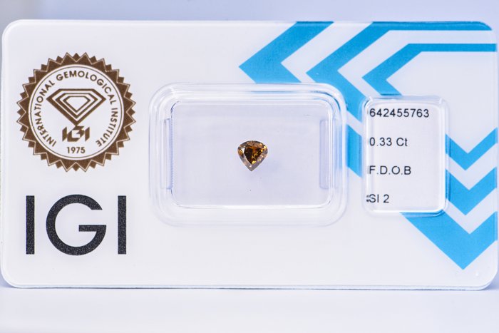 Ingen mindstepris - 1 pcs Diamant  (Naturfarvet)  - 0.33 ct - Pære - Fancy deep Orange Brun - SI2 - International Gemological Institute (IGI)