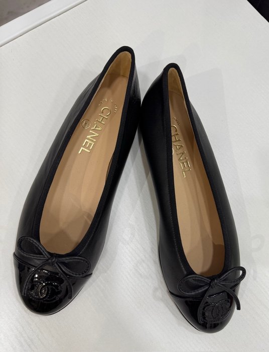 Chanel - Ballerinaer - Størelse: Shoes / EU 36.5