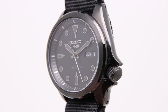 Seiko - Seiko 5 - Ingen mindstepris - SRPE69K1 -  Blackout - Mænd - 2011-nu