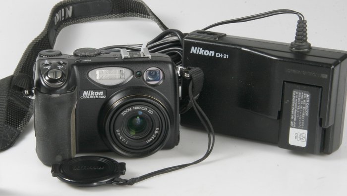 Nikon Coolpix 5400 - ( 28-116 mm zoom) - Digitalt kompaktkamera