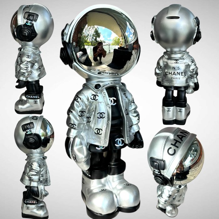 AmsterdamArts - Chanel Astronaut silver hologram