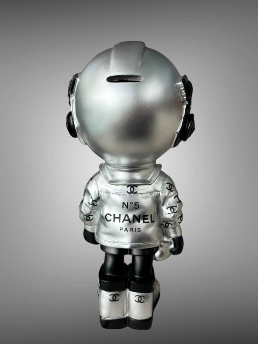 AmsterdamArts - Chanel Astronaut silver hologram