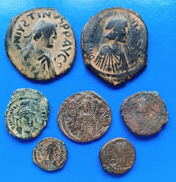 Byzantinske rige. Various rulers (Justinus I,  Justinianus I,  Maurice Tiberius,  Nicephorus III Botaniacus). Lot of 7 different copper coins  (Ingen mindstepris)