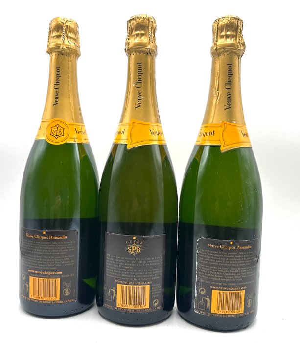 Veuve Clicquot, Ponsardin Yellow Label x2  Cuvee Saint-Petersbourg - Champagne - 3 Flasker (0,75 L)