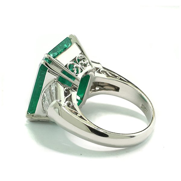 Ring Platin -  13.31ct. tw. Smaragd - Diamant - Colombiansk Vivid Green