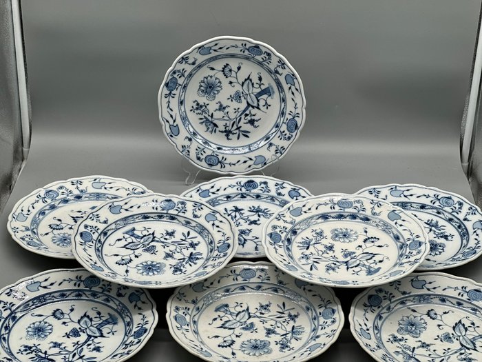 Klassisches Meissen Zwiebelmuster Teller-Set - Stilvolle Eleganz für jeden Tisch - Tallerken (9) - Porcelæn