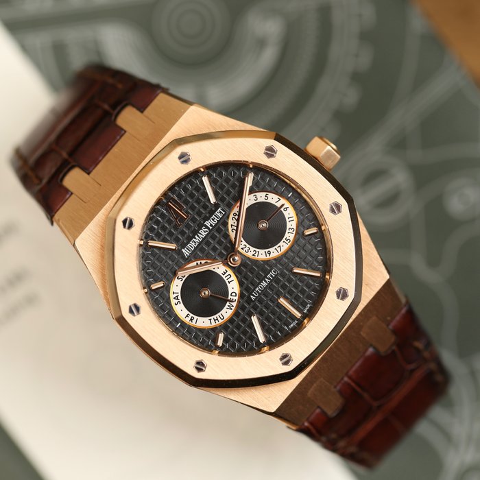 Audemars Piguet - Royal Oak Day-Date - 26330OR.OO.D088CR.01 - Mænd - 2011-nu