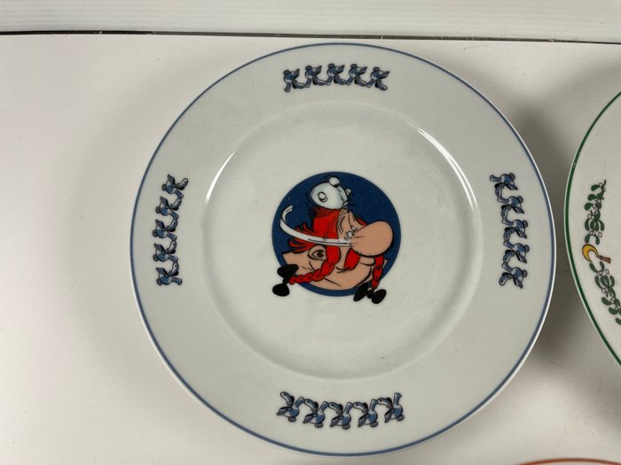 Asterix - 5 Service: 5 middagstallerkener (diameter 195 cm) - Tables  Couleurs - 1994