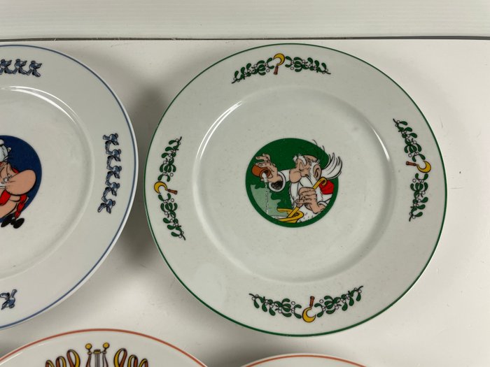 Asterix - 5 Service: 5 middagstallerkener (diameter 195 cm) - Tables  Couleurs - 1994