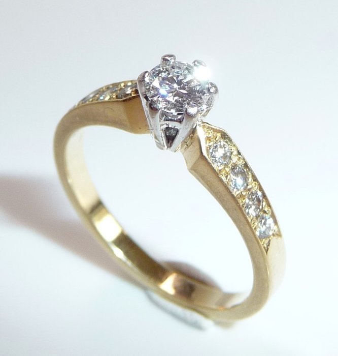 Ring - 14 karat Gulguld -  0.40ct. tw. Diamant (Natur)  - Gr. 53 foranderligt engagement