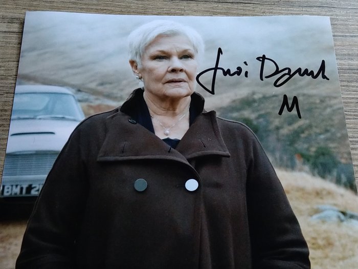 James Bond 007: Skyfall - Dame Judi Dench - 7x 'M' (1995-2015) - Autograph, Photo with COA