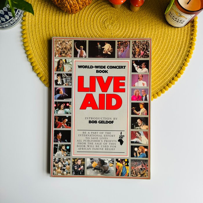 LIVE AID 1985 UK Concert Chronicle Tour Book - 1985