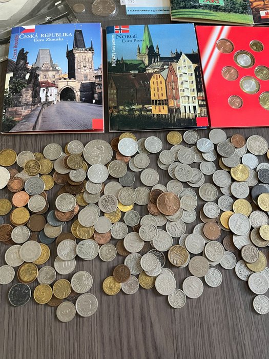 Verden. Lot with more than 300 loose coins + several coins in various blisters  (Ingen mindstepris)