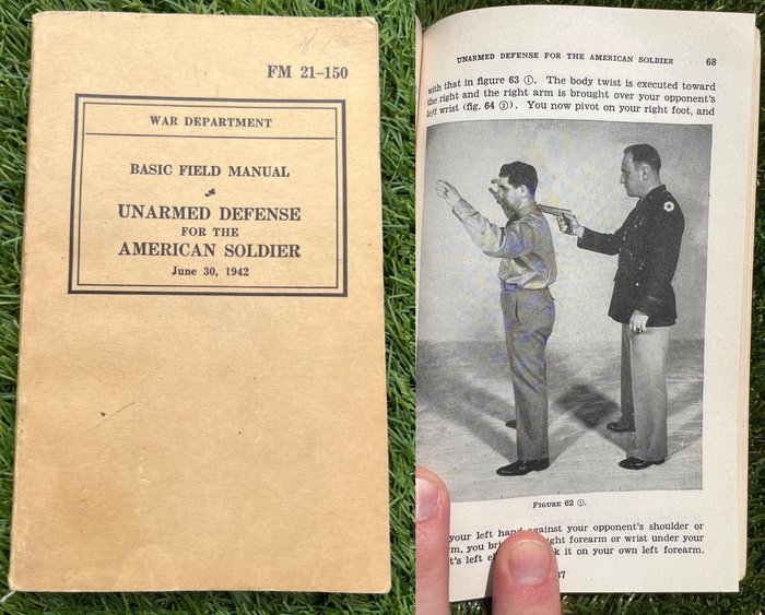 Verenigde Staten van Amerika - Official US Army Soldiers Hand-To-Hand Fighting Handbook! - >300 pages!! - Commando - Ranger - Special Forces - 1942