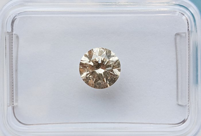 Ingen mindstepris - 1 pcs Diamant  (Naturfarvet)  - 0.69 ct - Rund - Fancy light Brun - I1 - International Gemological Institute (IGI)