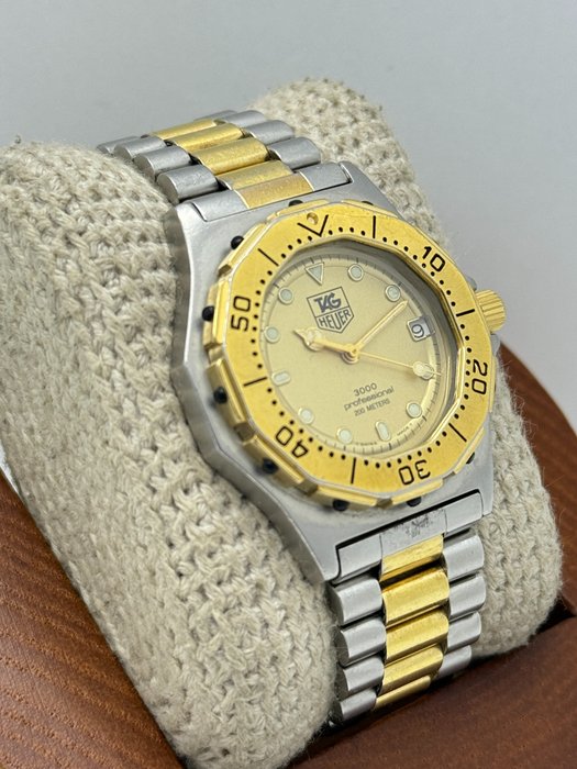 TAG Heuer - 3000 Professional - Ingen mindstepris - Ref.934.413 - Unisex - 1970-1979