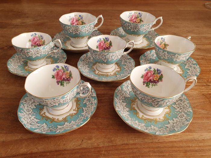 Royal Albert - Kop og underkop (7) - Enchantment - Porcelæn - Te- og kaffekopper