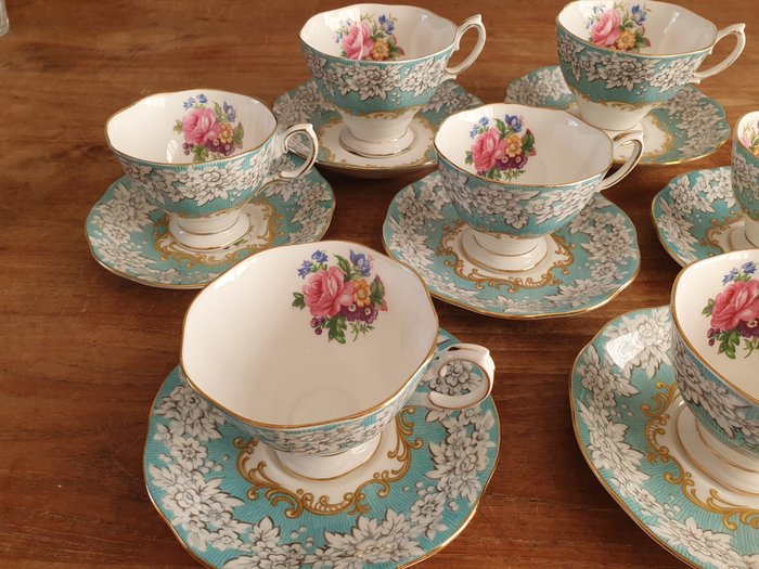 Royal Albert - Kop og underkop (7) - Enchantment - Porcelæn - Te- og kaffekopper