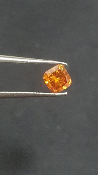 1 pcs Diamant  (Naturfarvet)  - 0.53 ct - Fancy vivid Gullig Orange - SI2