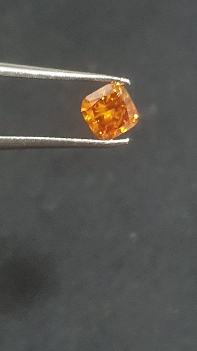 1 pcs Diamant  (Naturfarvet)  - 0.53 ct - Fancy vivid Gullig Orange - SI2