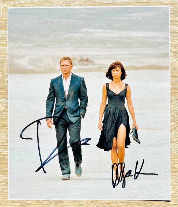 James Bond 007: A Quantum of Solace - Double signed with COA by Daniel Craig and Olga Kurylenko