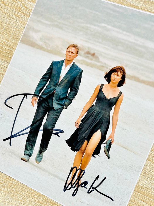 James Bond 007: A Quantum of Solace - Double signed with COA by Daniel Craig and Olga Kurylenko