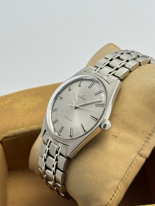 Omega - Geneve Date Cal.601 - Ingen mindstepris - 135.041 - Mænd - 1960-1969