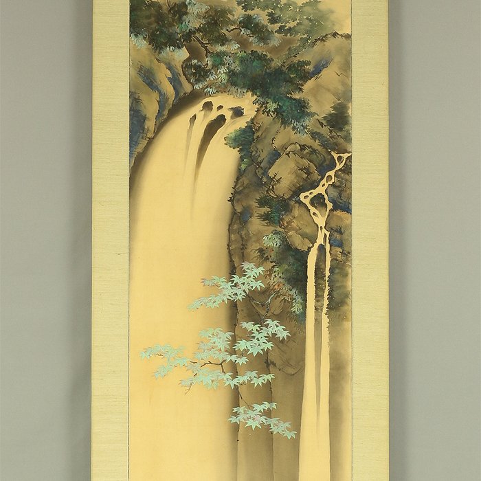 Early Summer Waterfall and Green Maple Scenery - with signature 'Kisei' 暉生 - Japan  (Ingen mindstepris)