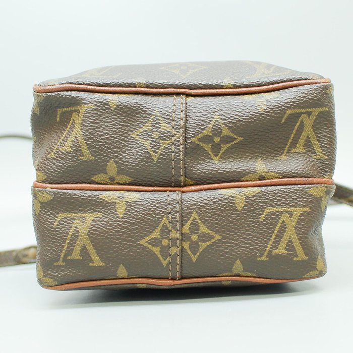 Louis Vuitton - Amazon - Taske