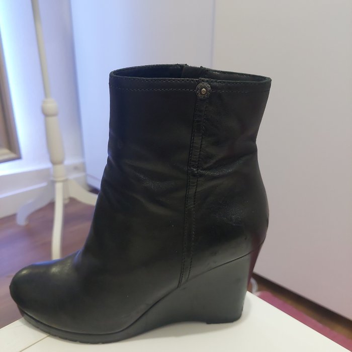 Prada - Ankelstøvler - Størelse: Shoes / EU 38.5