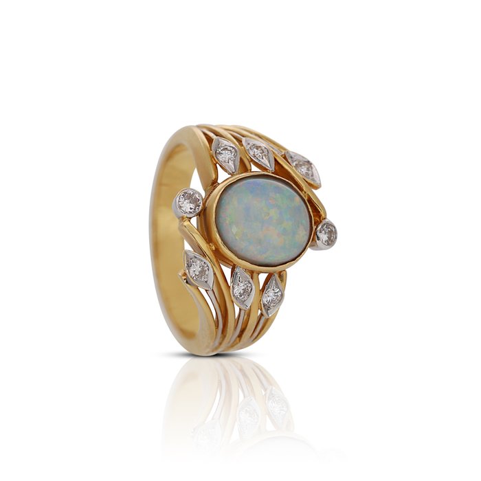 Ring - 19,2 kt. Gulguld -  0.92ct. tw. Opal - Diamant