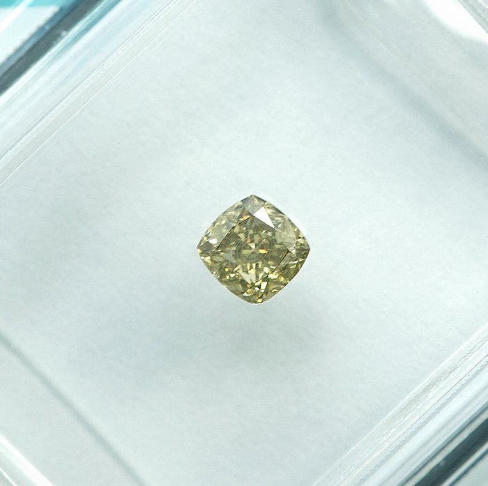 1 pcs Diamant  (Naturfarvet)  - 023 ct - Fancy light Grålig Gul - SI1 - International Gemological Institute (IGI)