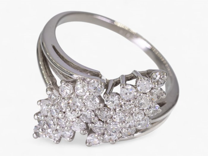 Ingen mindstepris - Ring - 14 karat Hvidguld, Ingen reserve - IGI Antwerpen - 0,50 ct diamanter -  0.50ct. tw. Diamant (Natur)