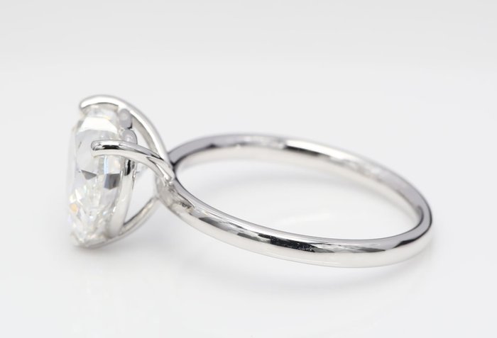 Ingen mindstepris - Ring - 18 kraat Hvidguld -  4.02ct. tw. Diamant (Laboratoriedyrket) - Hjerte D-VS1