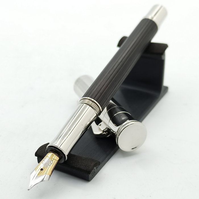 Graf von Faber Castell - Fyldepen