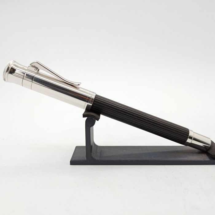 Graf von Faber Castell - Fyldepen