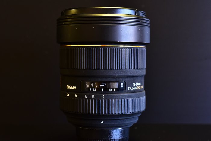 Sigma 12-24 mm 45-56 D EX DG HSM Vidvinkelobjektiv