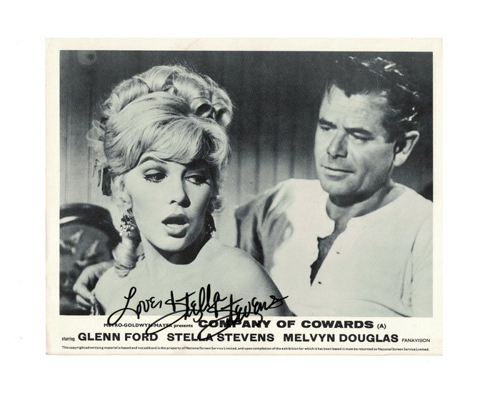 Stella Stevens - Signed Photo In-Person (20x26 cm)