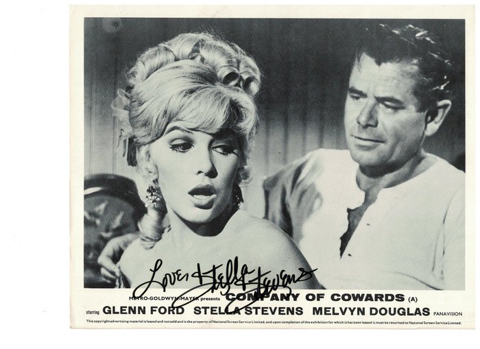 Stella Stevens - Signed Photo In-Person (20x26 cm)