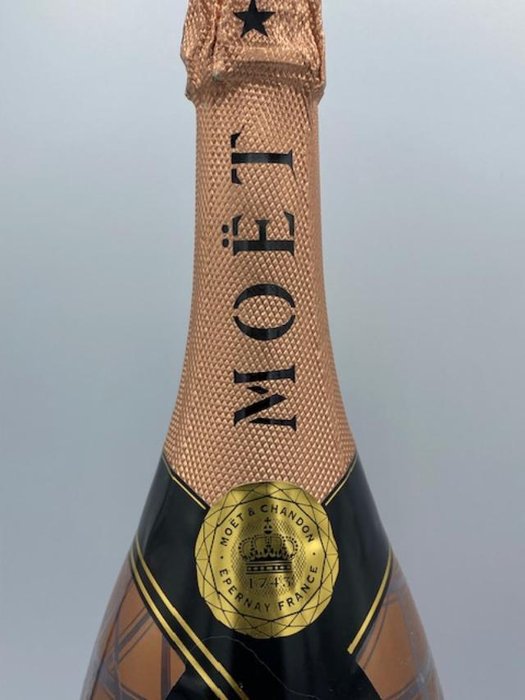 Moët  Chandon NIR Nectar Imperial Dry - Champagne Rosé - 1 Magnum (15 L)