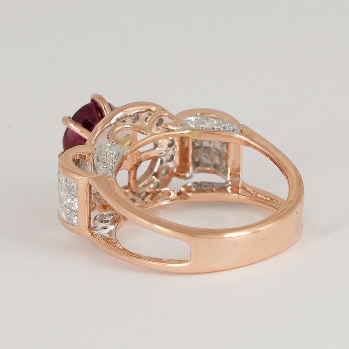 Cocktailring - 14 karat Rosaguld -  3.25ct. tw. Rubin - Diamant - Ruby og diamantring