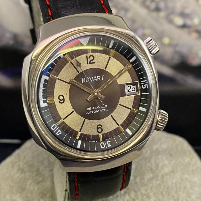 Novart - Vintage Automatic Date - Ingen mindstepris - Mænd - 1970-1979