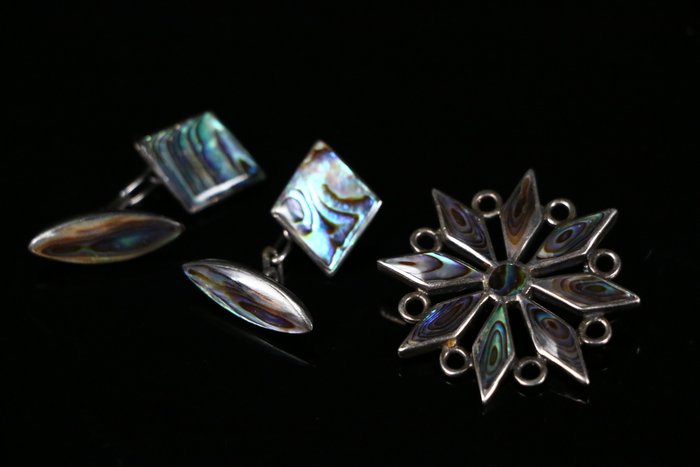 Ingen mindstepris - Broche Balles Terros Broche Snowflake + Manchetknapper (Abalone Shell)