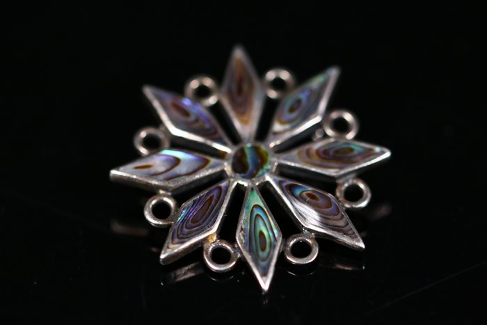 Ingen mindstepris - Broche Balles Terros Broche Snowflake + Manchetknapper (Abalone Shell)