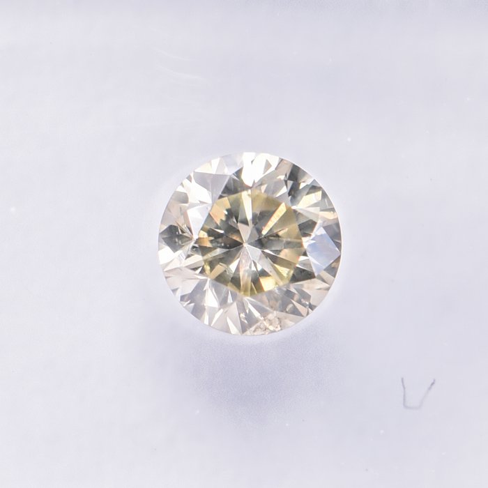 Ingen mindstepris - 1 pcs Diamant  (Naturfarvet)  - 0.32 ct - Rund - Fancy light Brunlig Gul - I1 - International Gemological Institute (IGI)