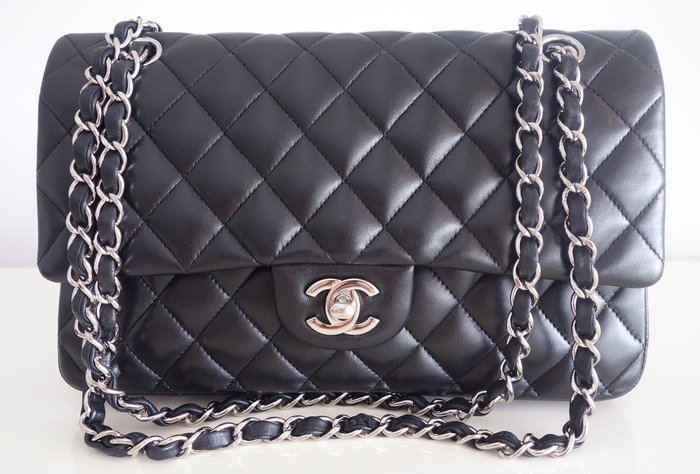 Chanel - Timeless Classic Flap Medium - Taske