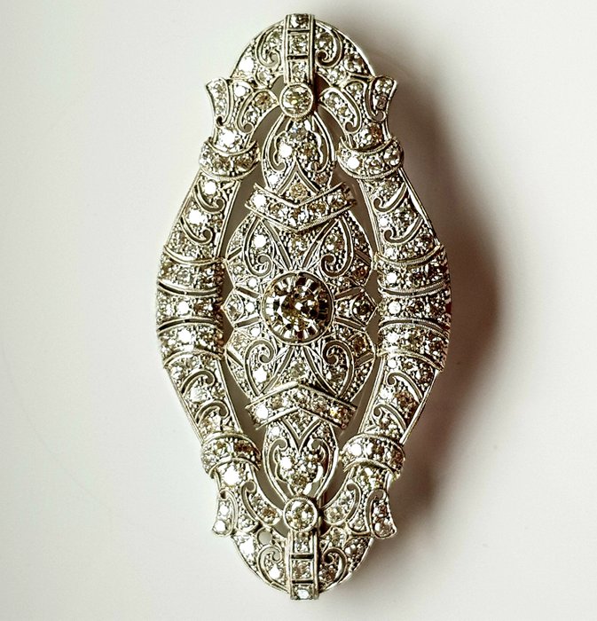 Broche Antik 10 karat. Diamant- og platinbroche 1900-1930